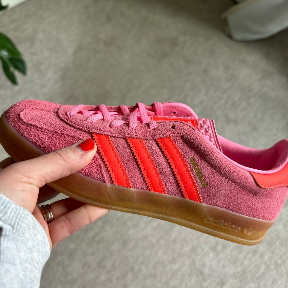 Adidas Gazelle Women’s US size 6.5 Beam Pink